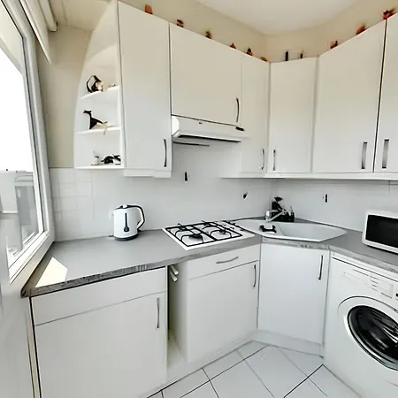 Comfortable In Blankenberge, 40 Sqm, Parking * בלנקנברג